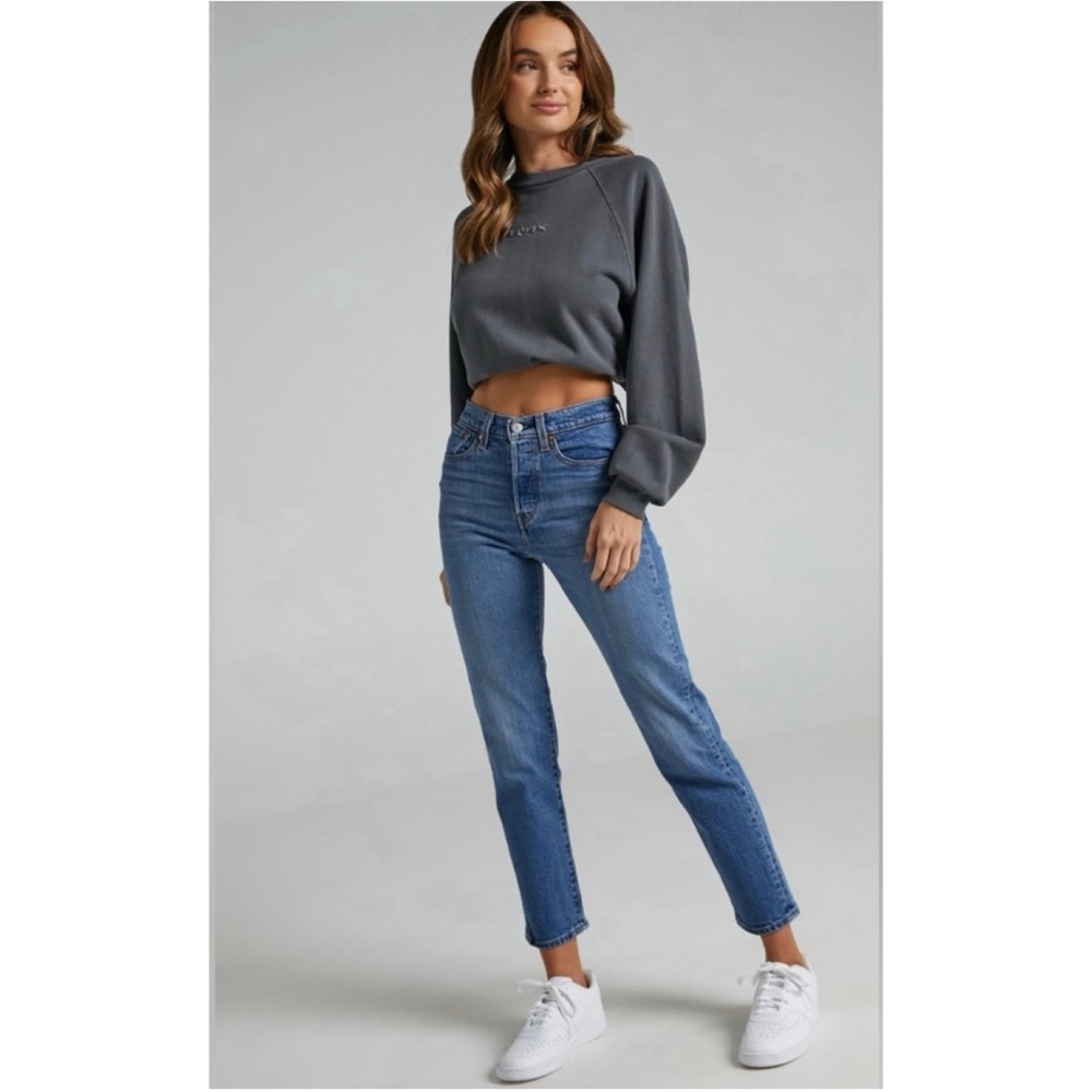 BNWOT Levis wedgie straight in Jive sound 27